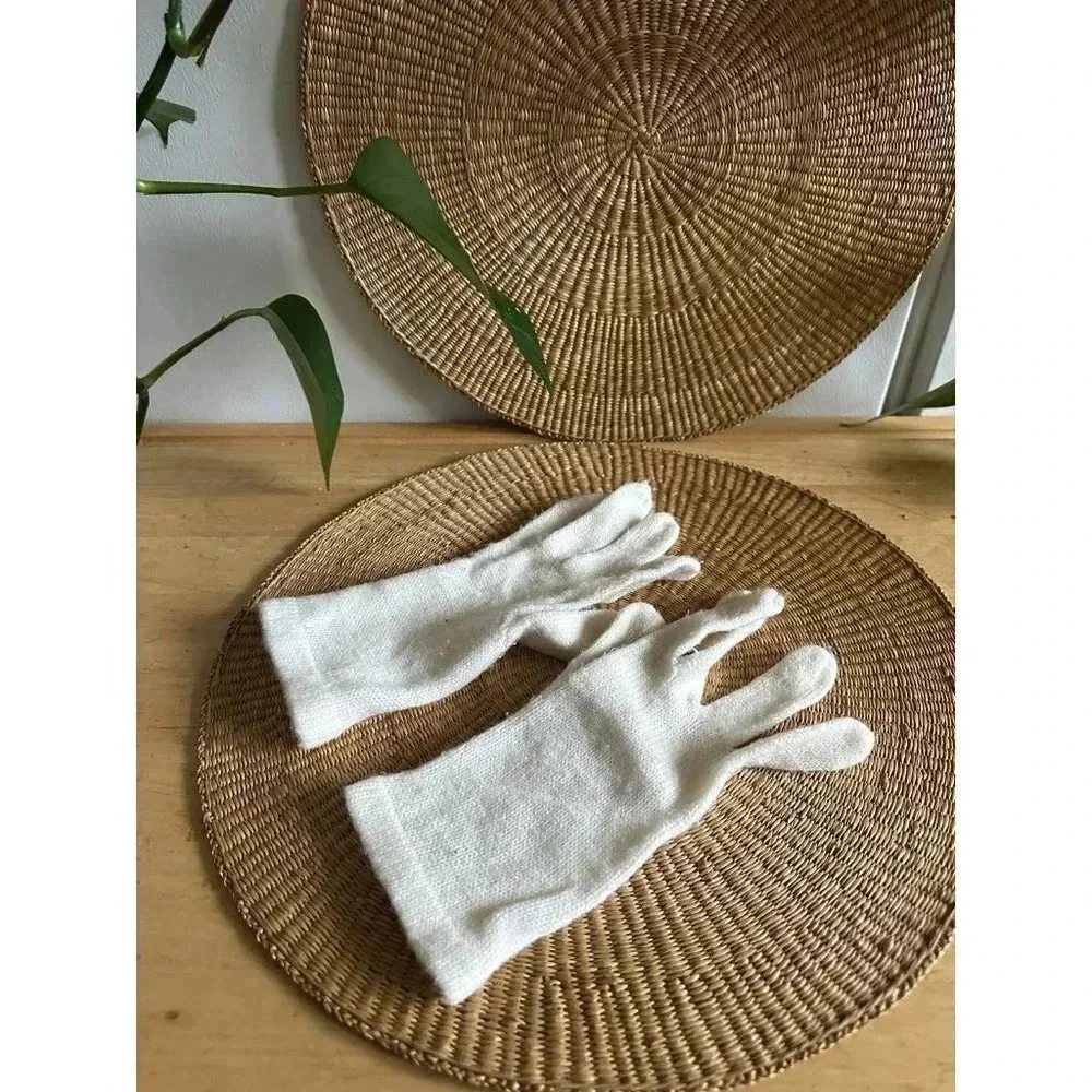 New York & Company White Gloves